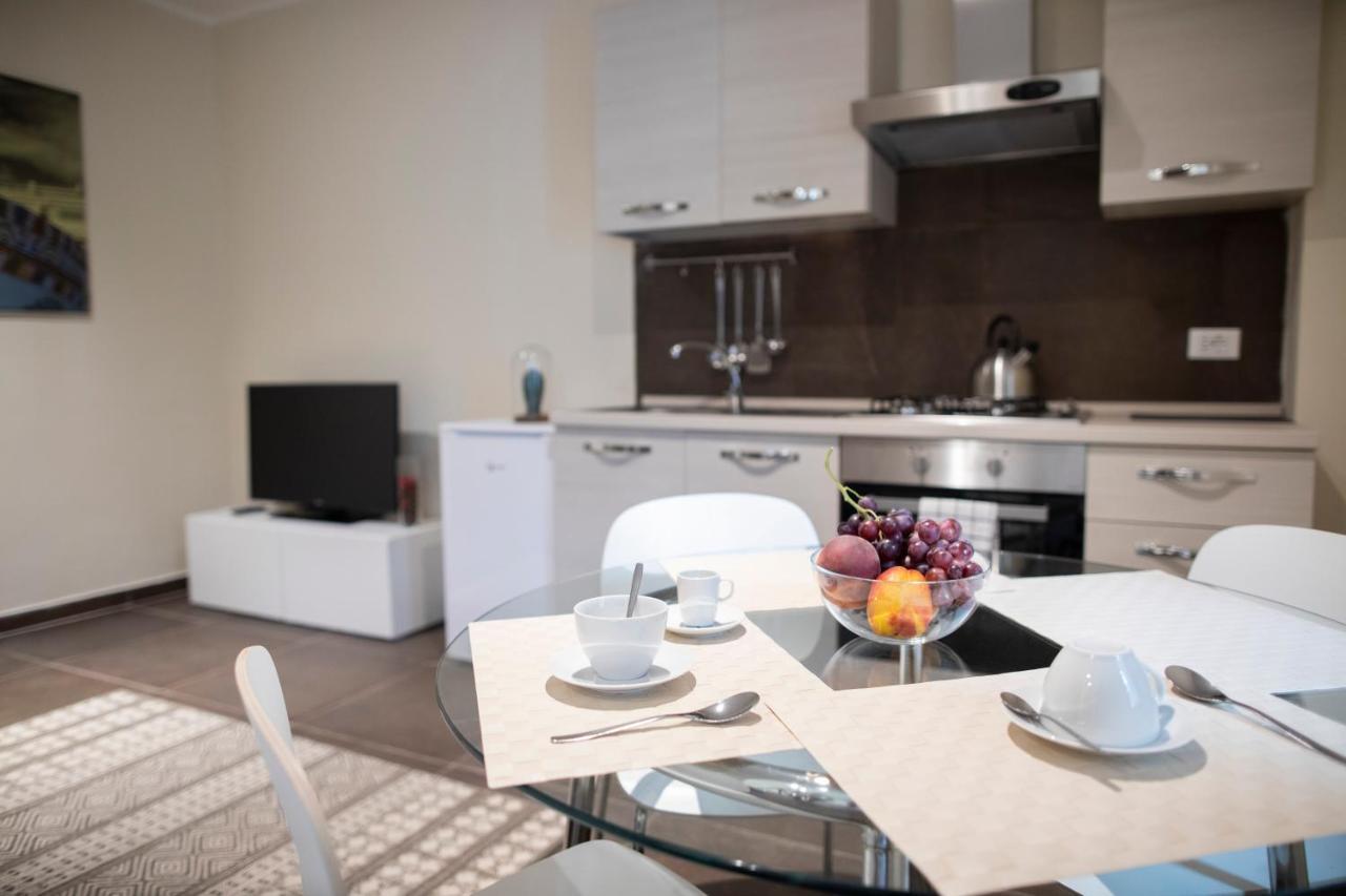 Katana Suites Apartments 卡塔尼亚 外观 照片